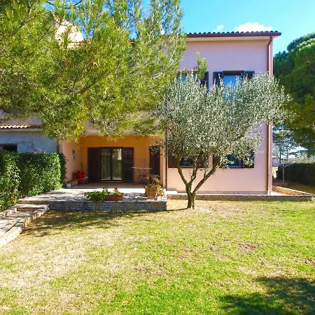 Josip 2011 아파트