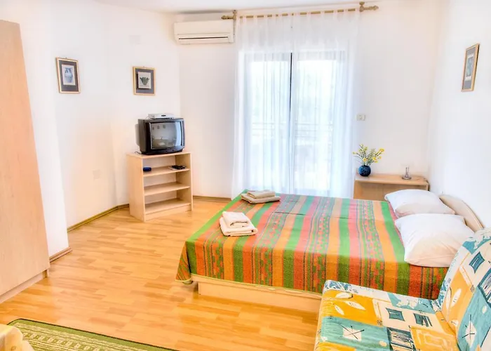 아파트 Josip 2011 파자나